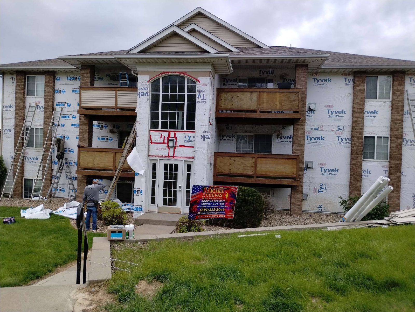 Multi-Family Siding Project, Michel Cuevas Home Improvement